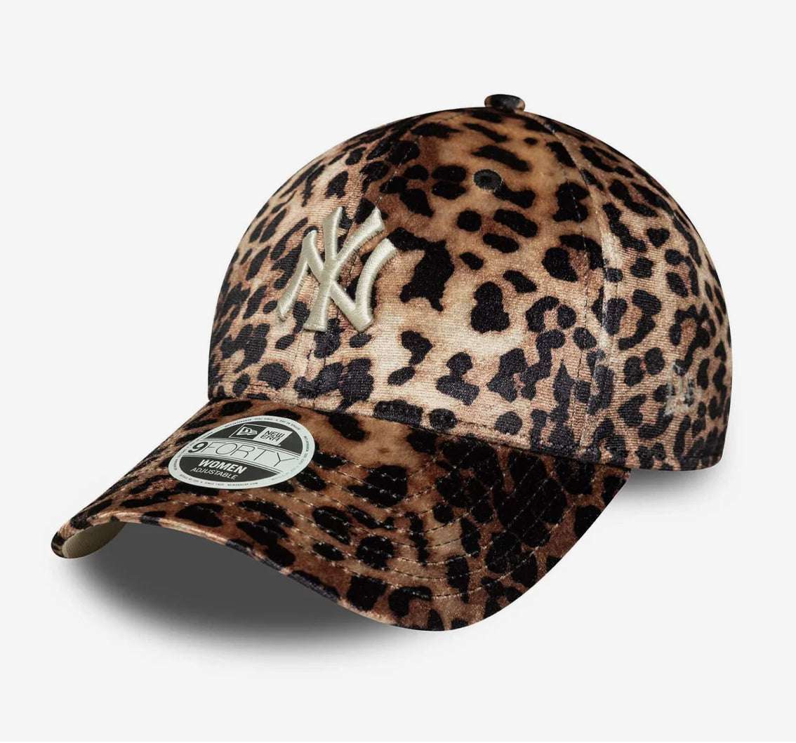 NY Yankees MLB Leo Velour 9FORTY