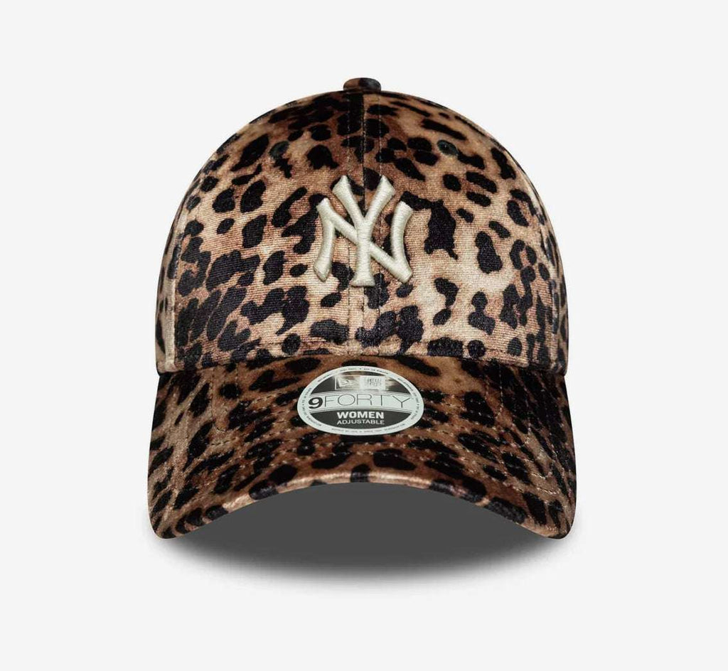 NY Yankees MLB Leo Velour 9FORTY