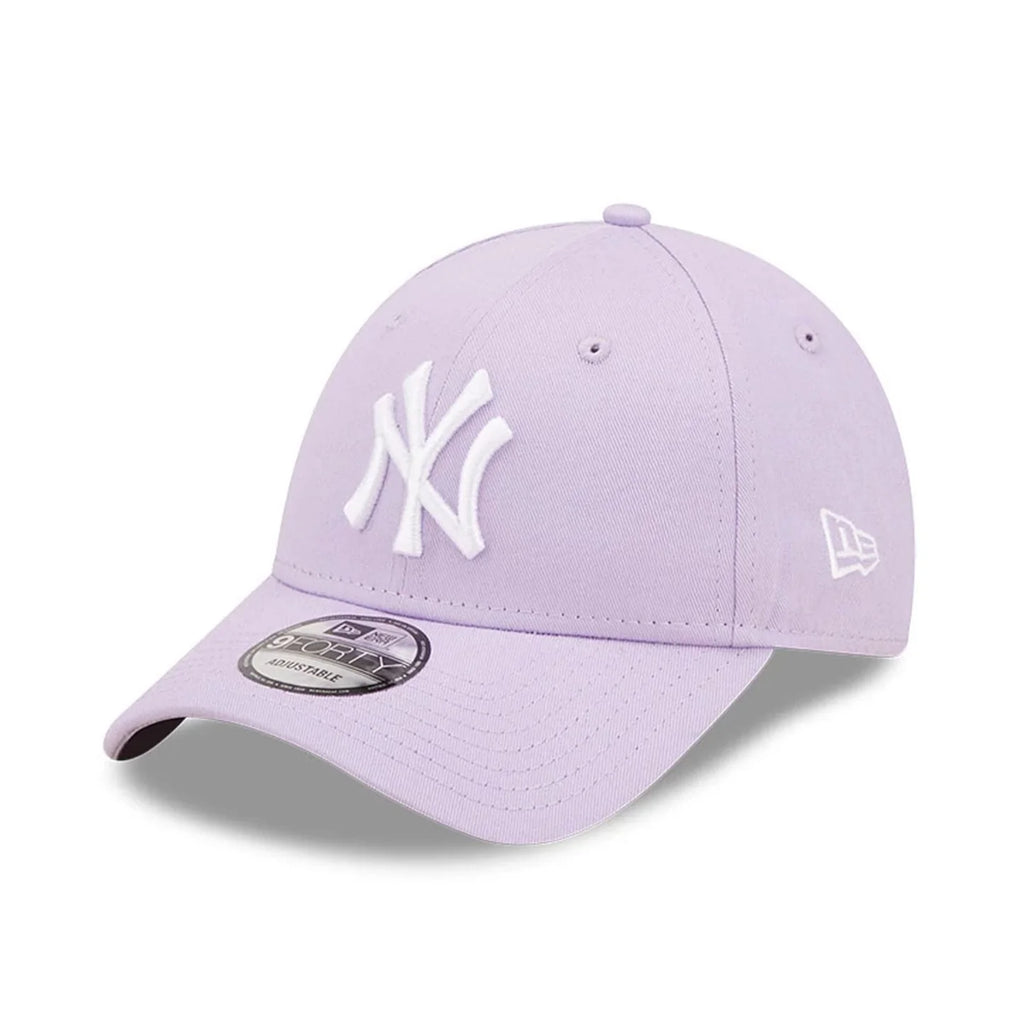 League Essential NY Yankees