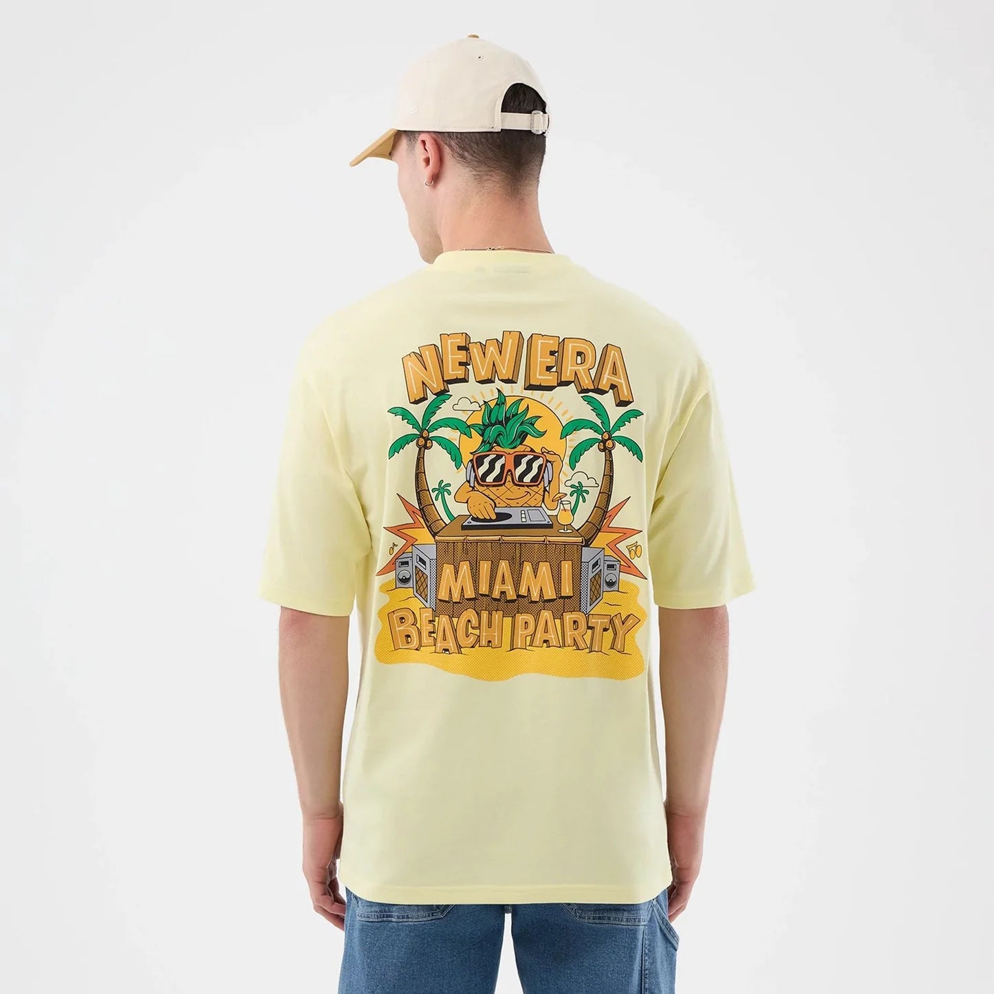 camiseta-new-era-fun-beach-party-graphic-pastel-yellow-oversized-t-shirt-60856208